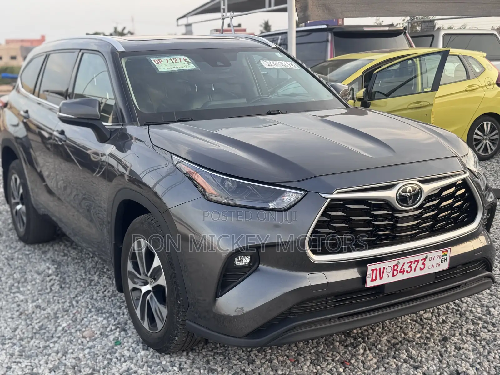 Toyota Highlander XLE 2022 Gray
