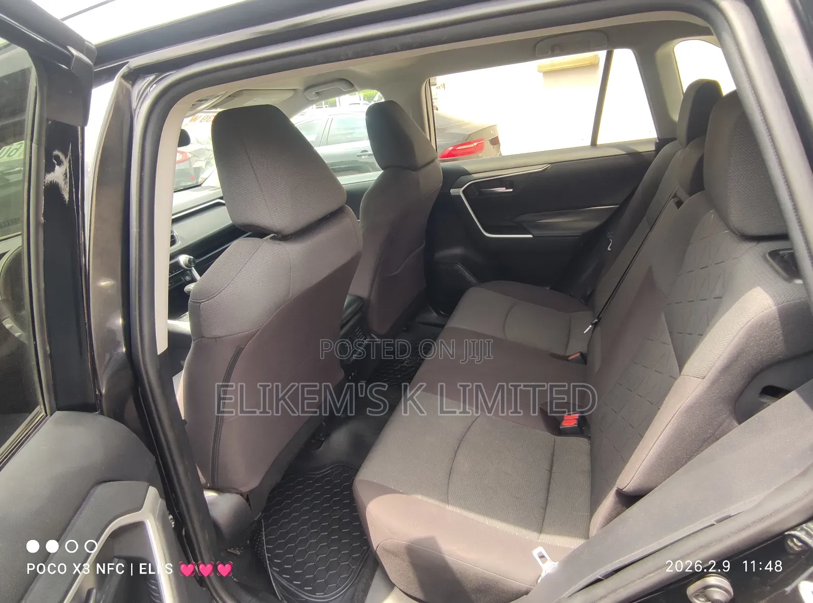 Toyota RAV4 XLE 2022 Black