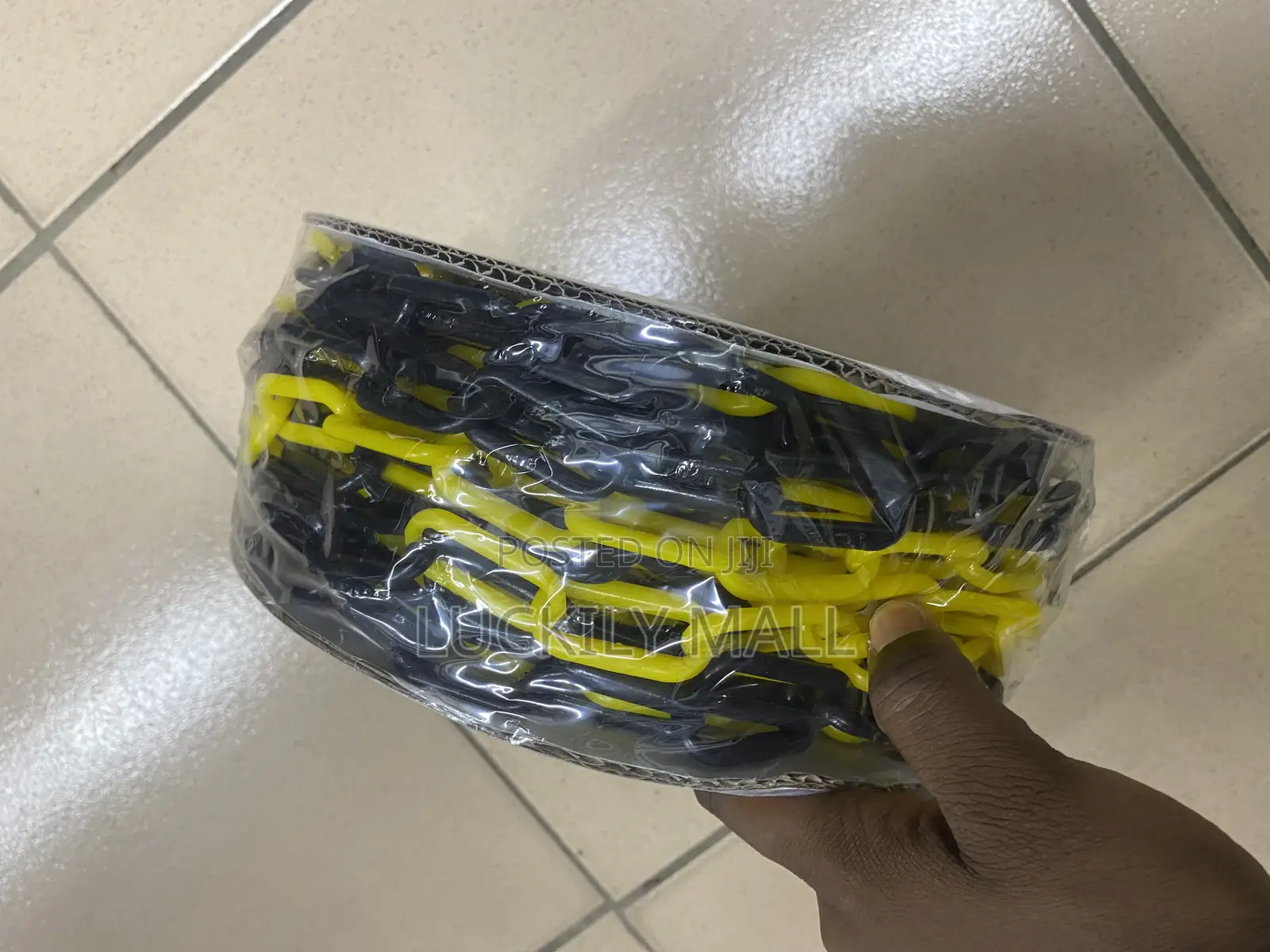 A 6mm*25m Warning Chain