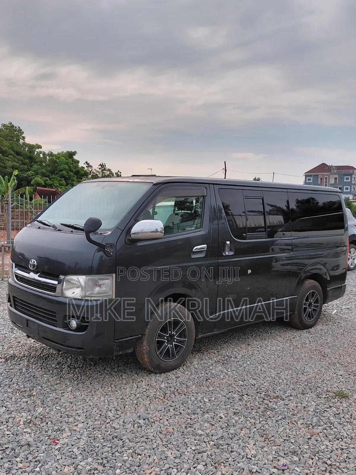 Toyota HiAce 2010 Beige