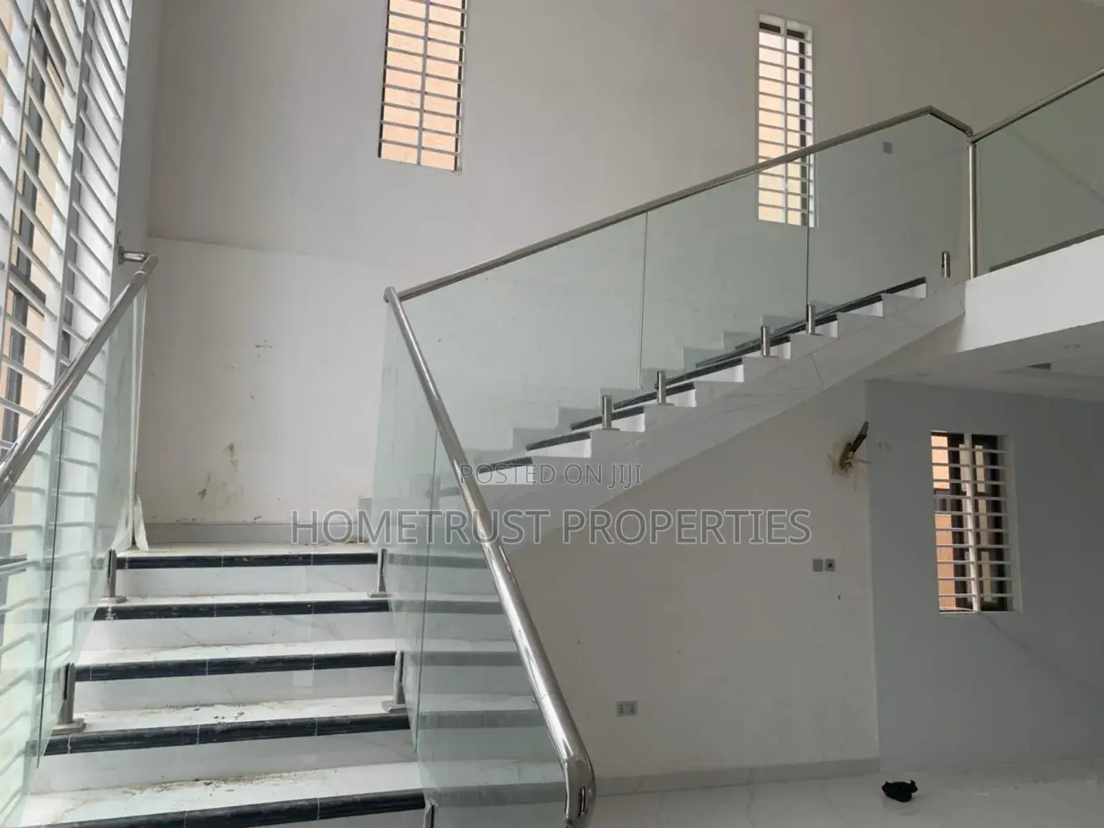 5bdrm Duplex in Ashongman Estate, Kwabenya for sale