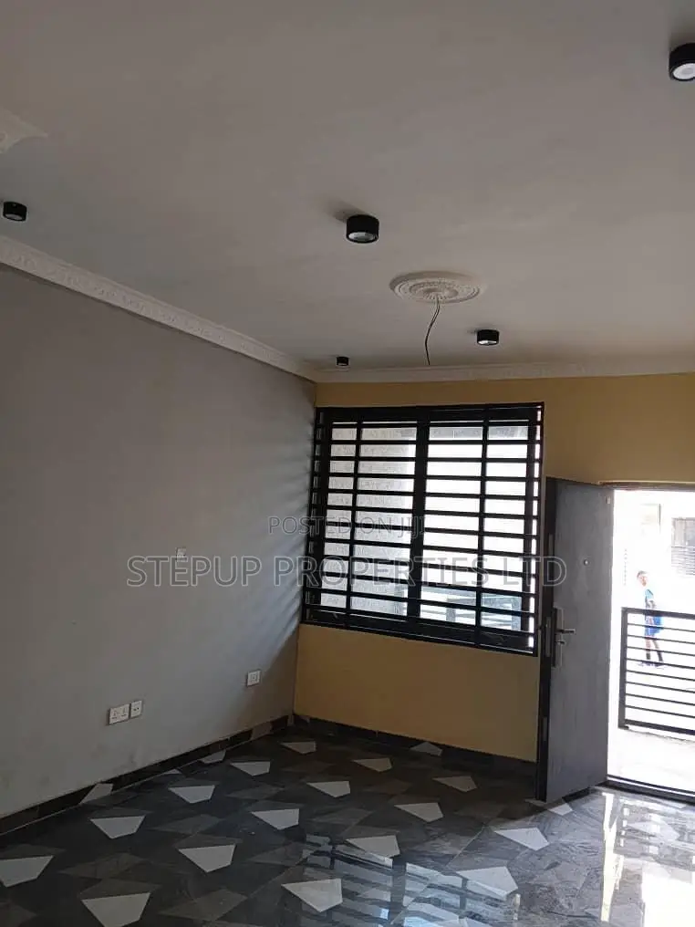 1bdrm Apartment in Adenta, Frafraha for rent