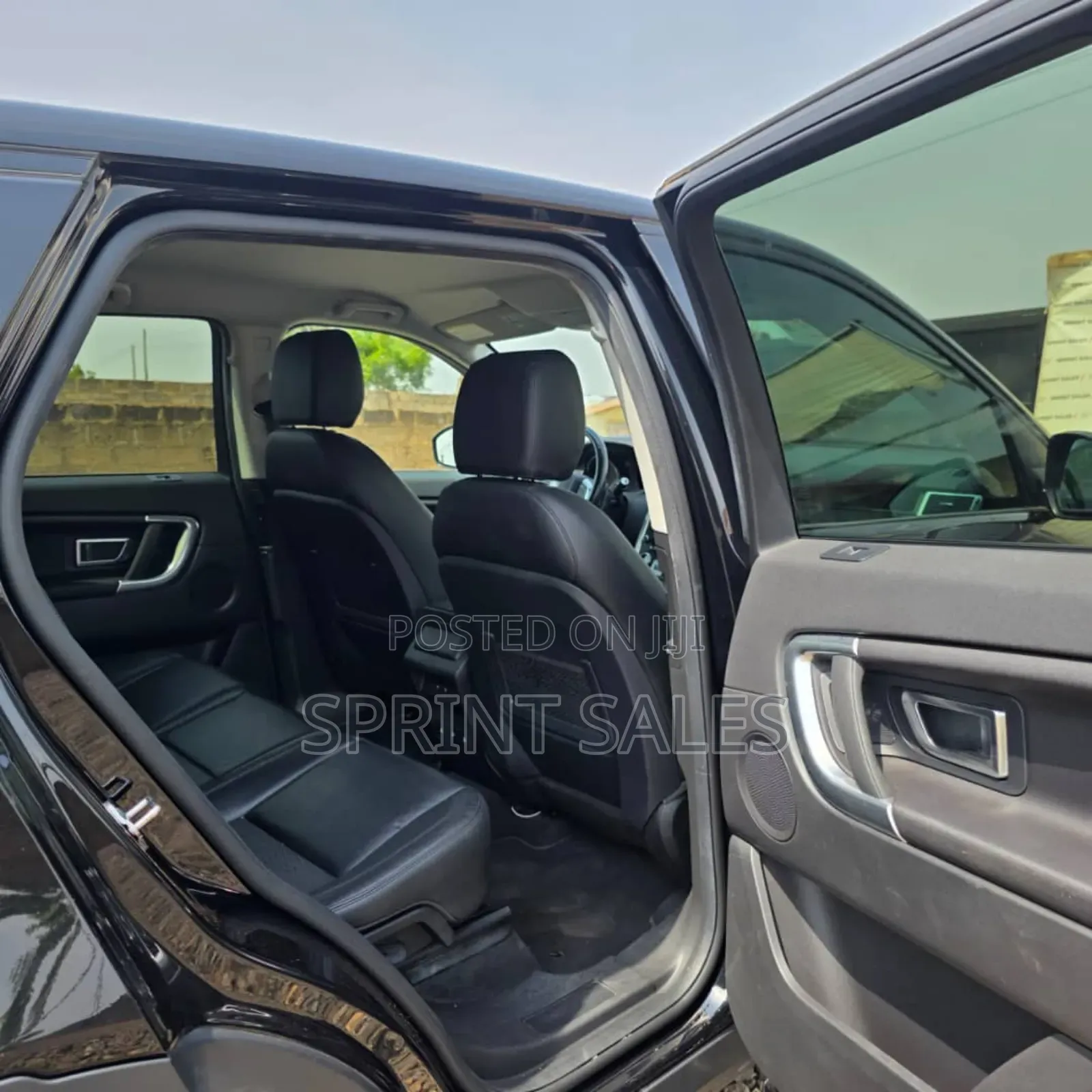 Land Rover Discovery Sport SE 2019 Black