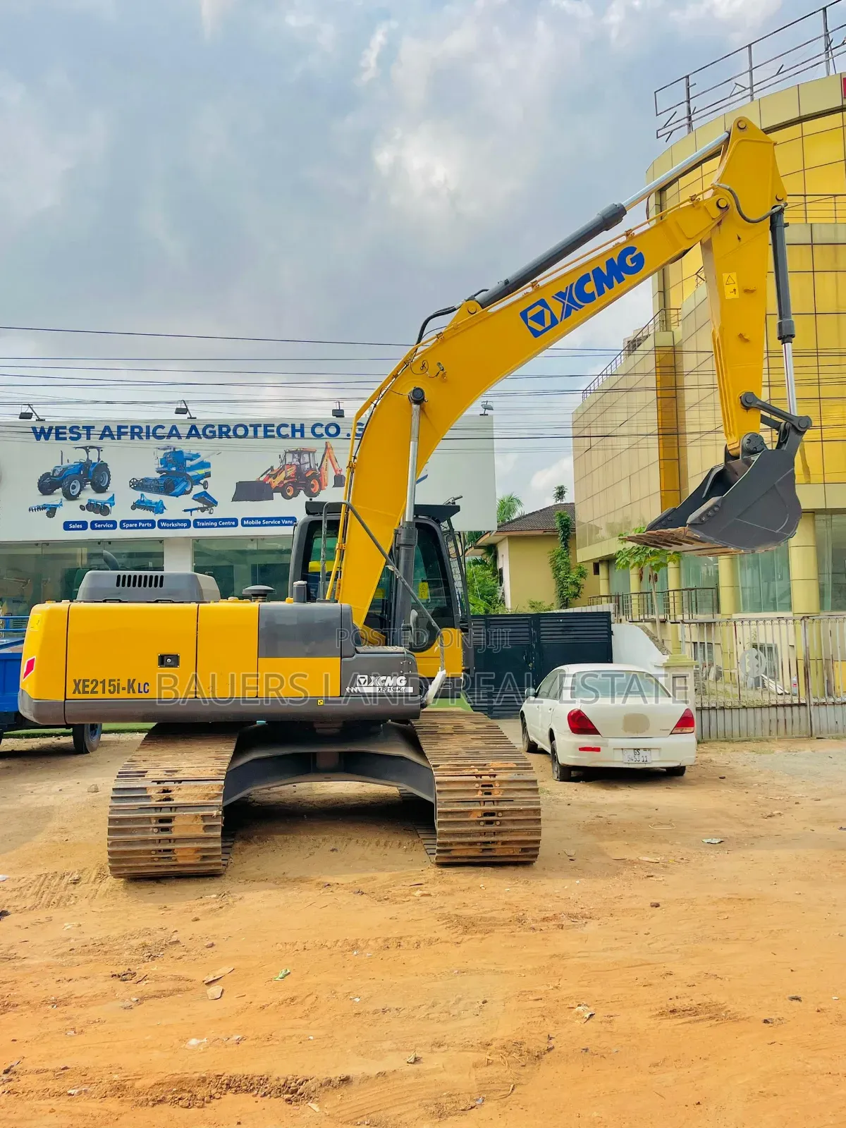XCMG 215 Excavator Machines Available