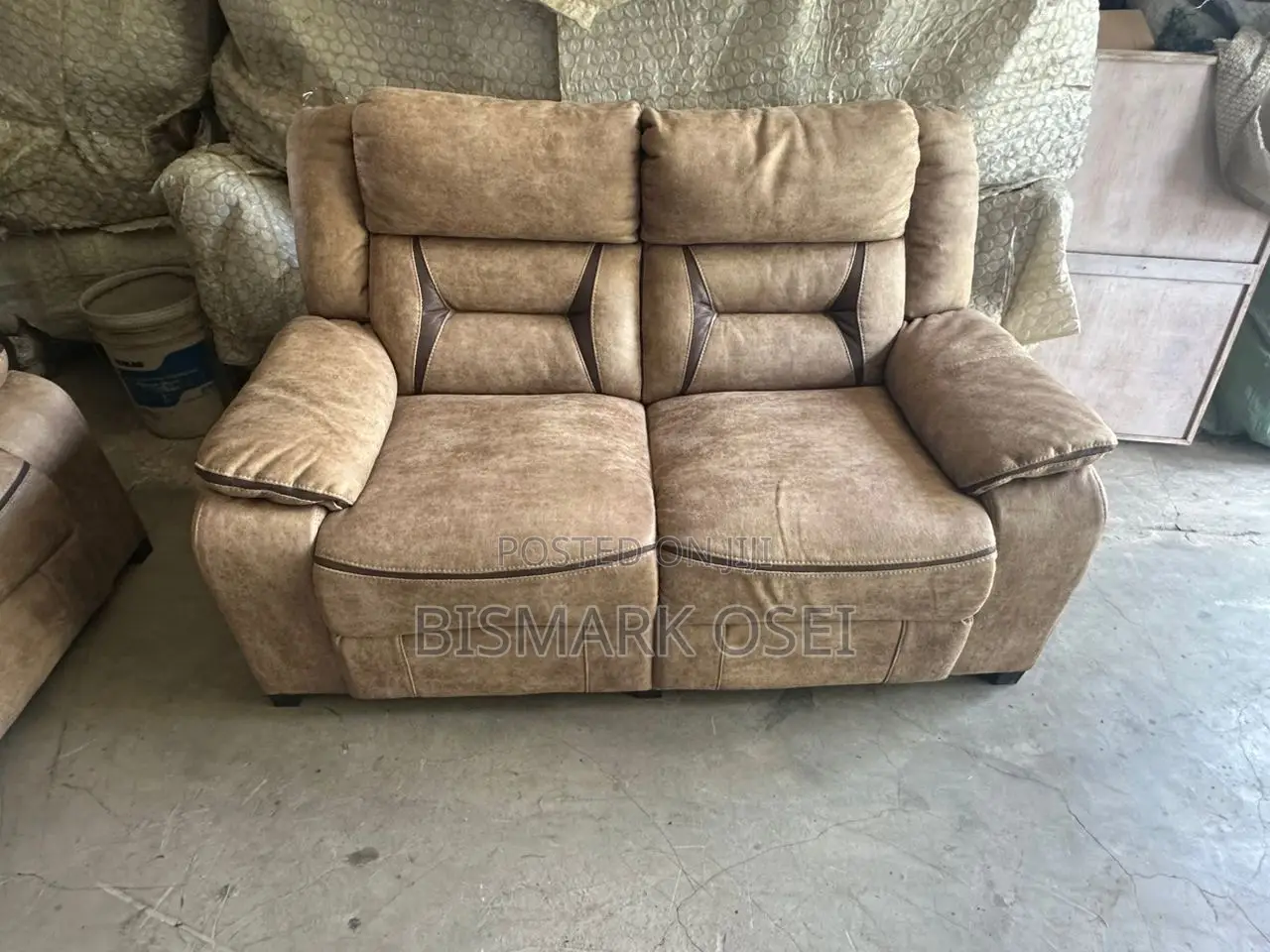 Beautiful Complete Sofa Set