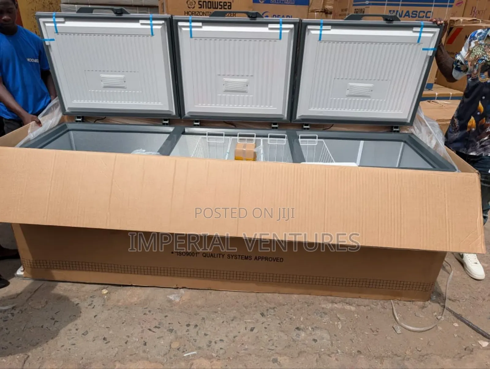 Aucma 818 Chest Freezer
3doors