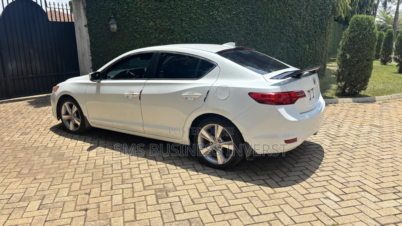 Acura ILX Base FWD (2.0L 4cyl 5A) 2013 White