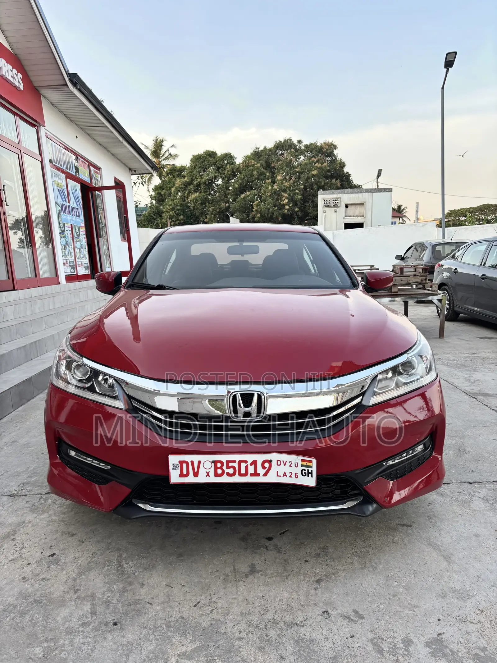 Honda Accord Sport SE 4dr Sedan FWD (2.4L 4cyl 2A) 2017 Red
