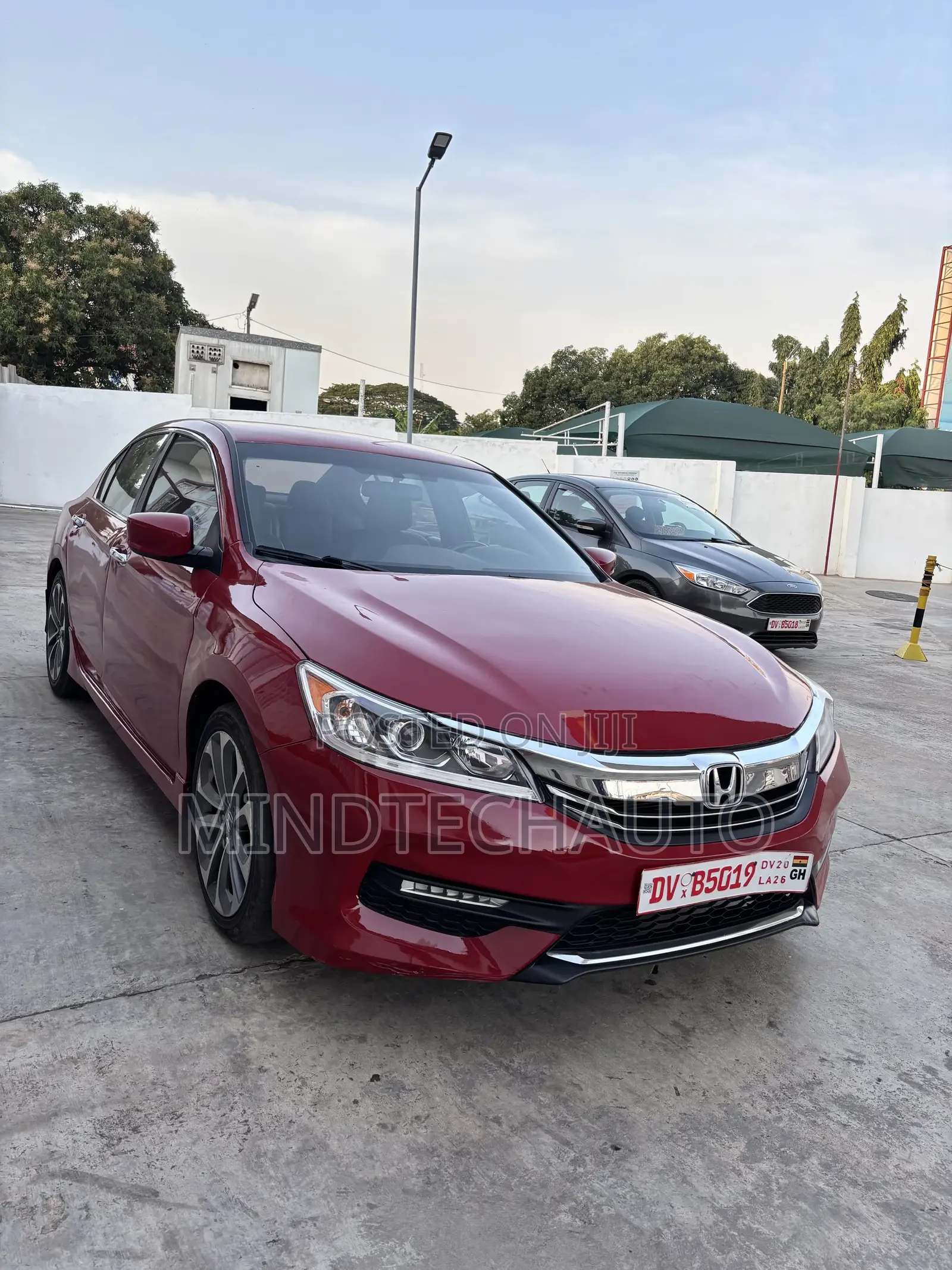 Honda Accord Sport SE 4dr Sedan FWD (2.4L 4cyl 2A) 2017 Red