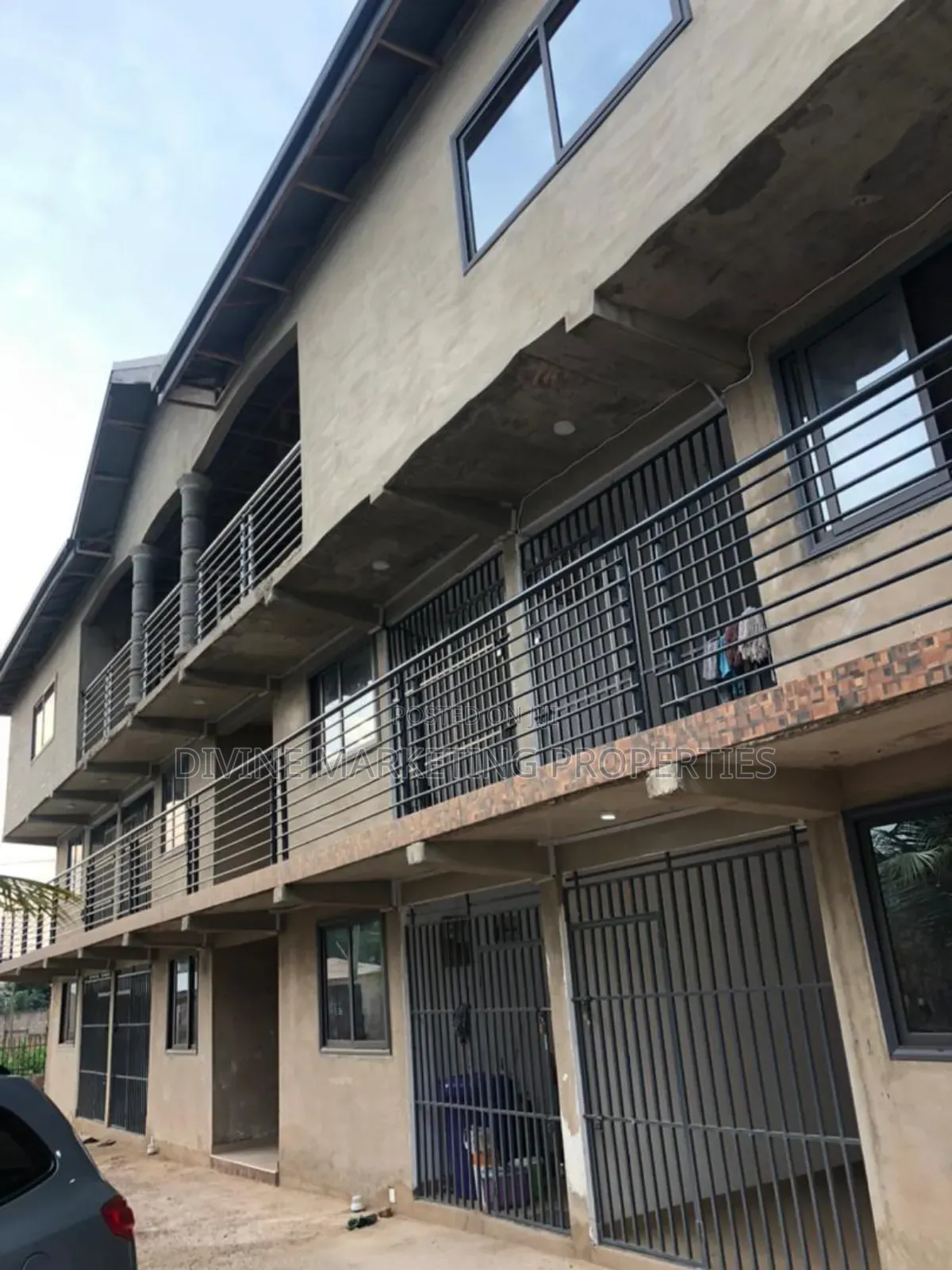 10bdrm Apartment in Old Ashongman, Ga East Municipal for sale