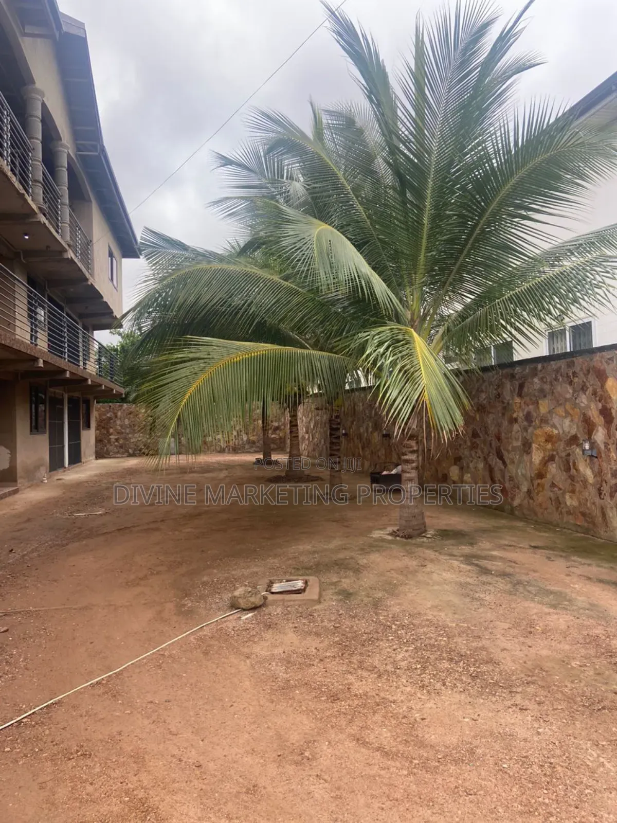 10bdrm Apartment in Old Ashongman, Ga East Municipal for sale