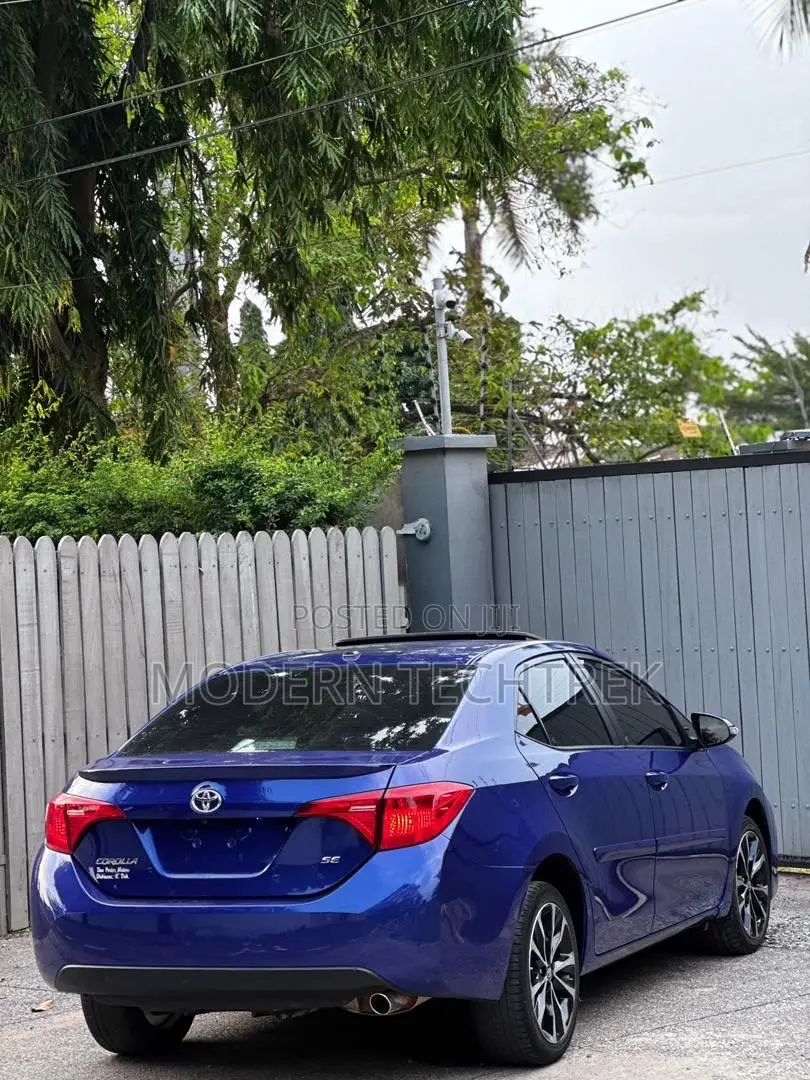 Toyota Corolla SE Special Edition 4dr Sedan (1.8L 4cyl CVT) 2017 Blue