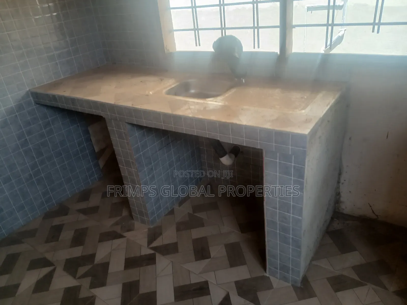 2bdrm Apartment in West Hills Mall Area for rent