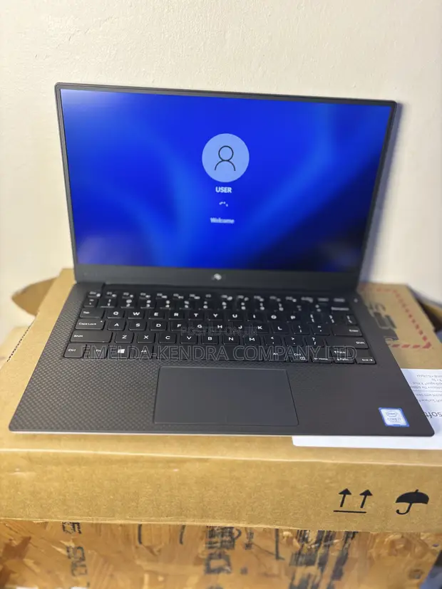 Laptop Dell XPS 13 9360 8GB Intel Core i7 SSD 256GB in Tema
