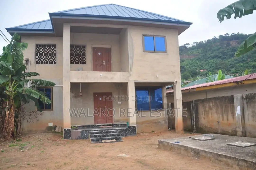 4bdrm House in Pokuase for sale