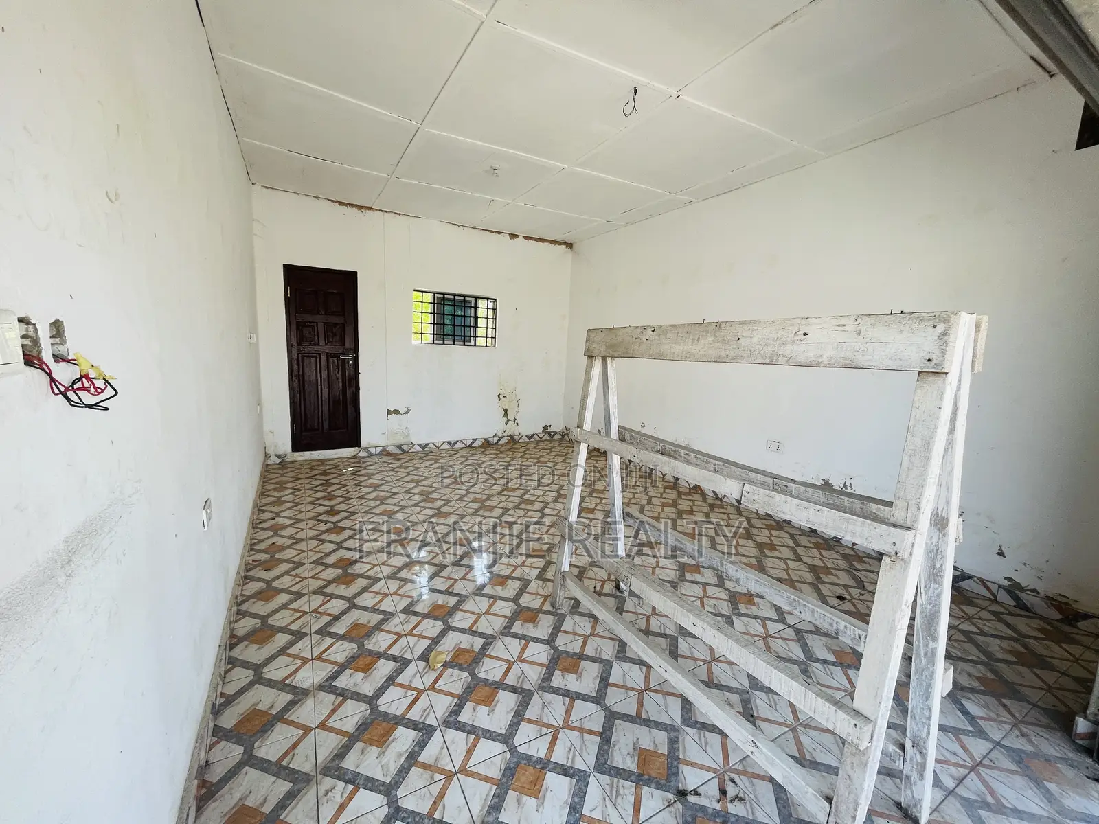 Shop for Rent at New Bortianor Mile 11