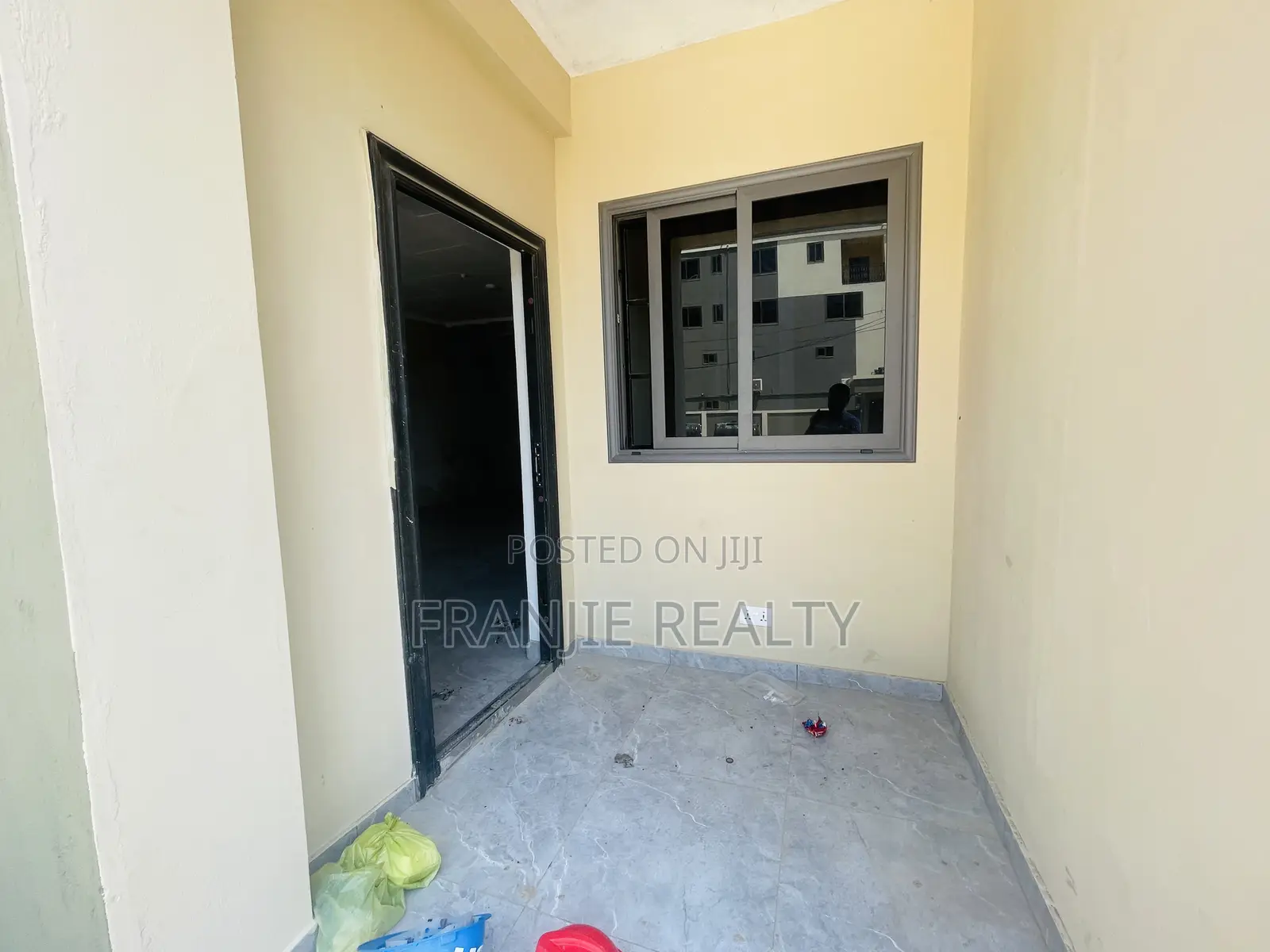 2bdrm Apartment in Franjie Realty, West Hills Mall Area for rent