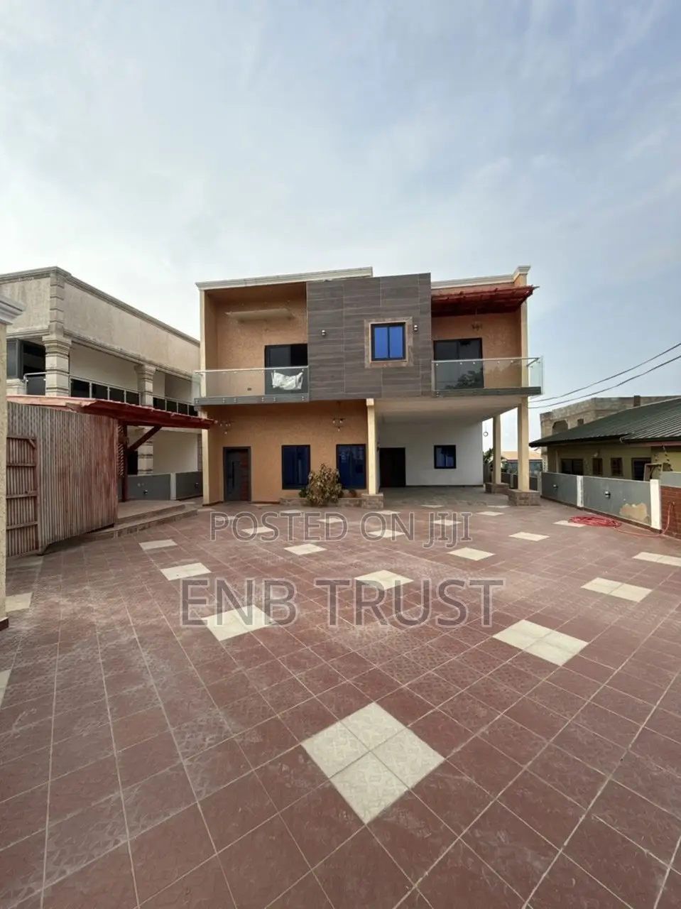 4bdrm Duplex in Haatso, Antis for sale
