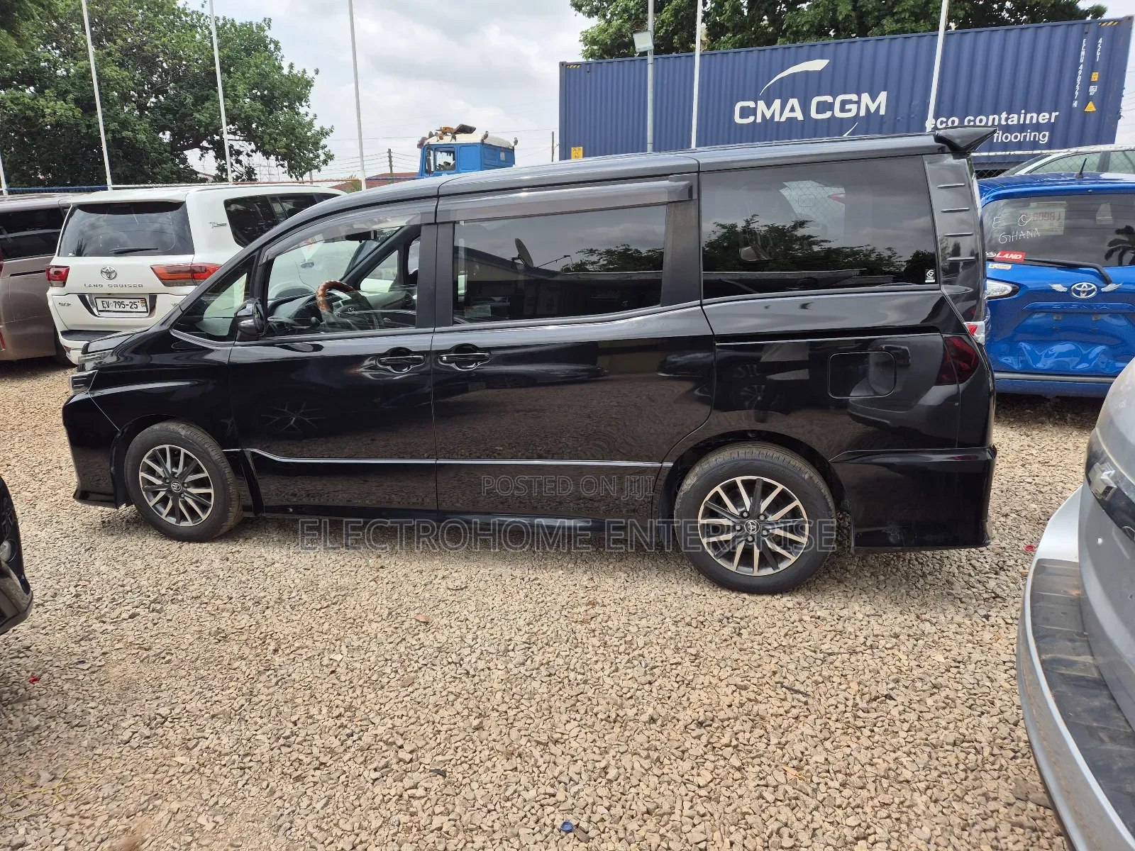 Toyota Voxy 2015 Black