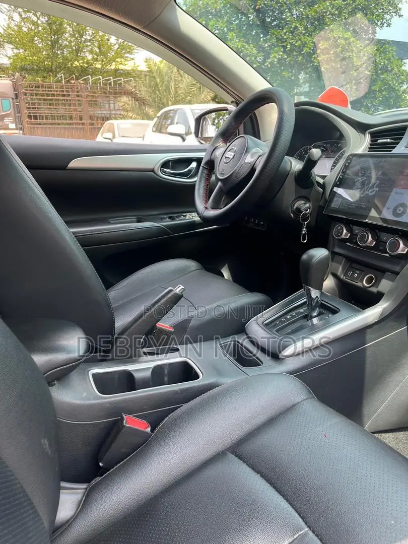 Nissan Sentra SR 2021 Black