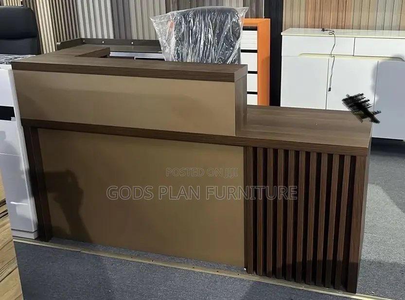 Luxury Front Desk