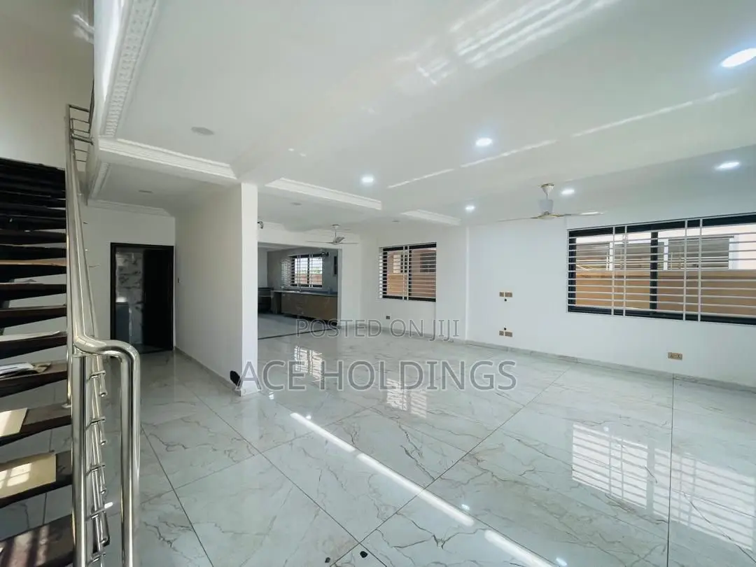 3bdrm House in Ashale Botwe for sale