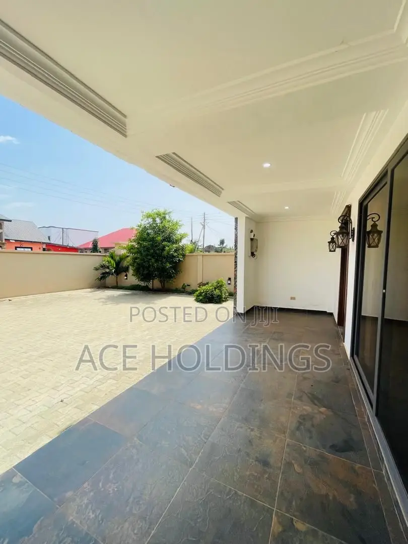 3bdrm House in Ashale Botwe for sale