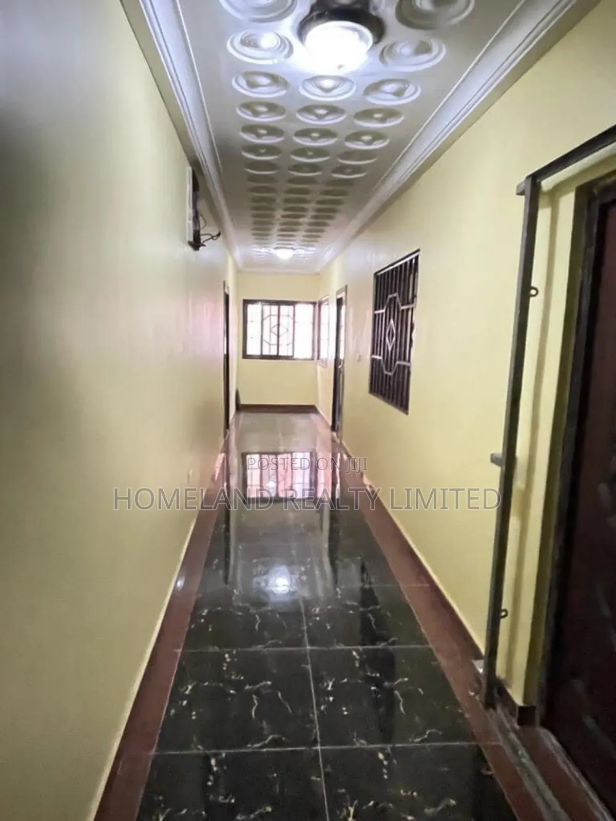 7bdrm Mansion in Tantra Hills, Ola Achool Area for rent