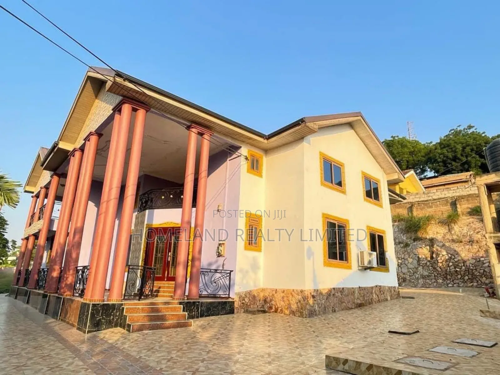 7bdrm Mansion in Tantra Hills, Ola Achool Area for rent