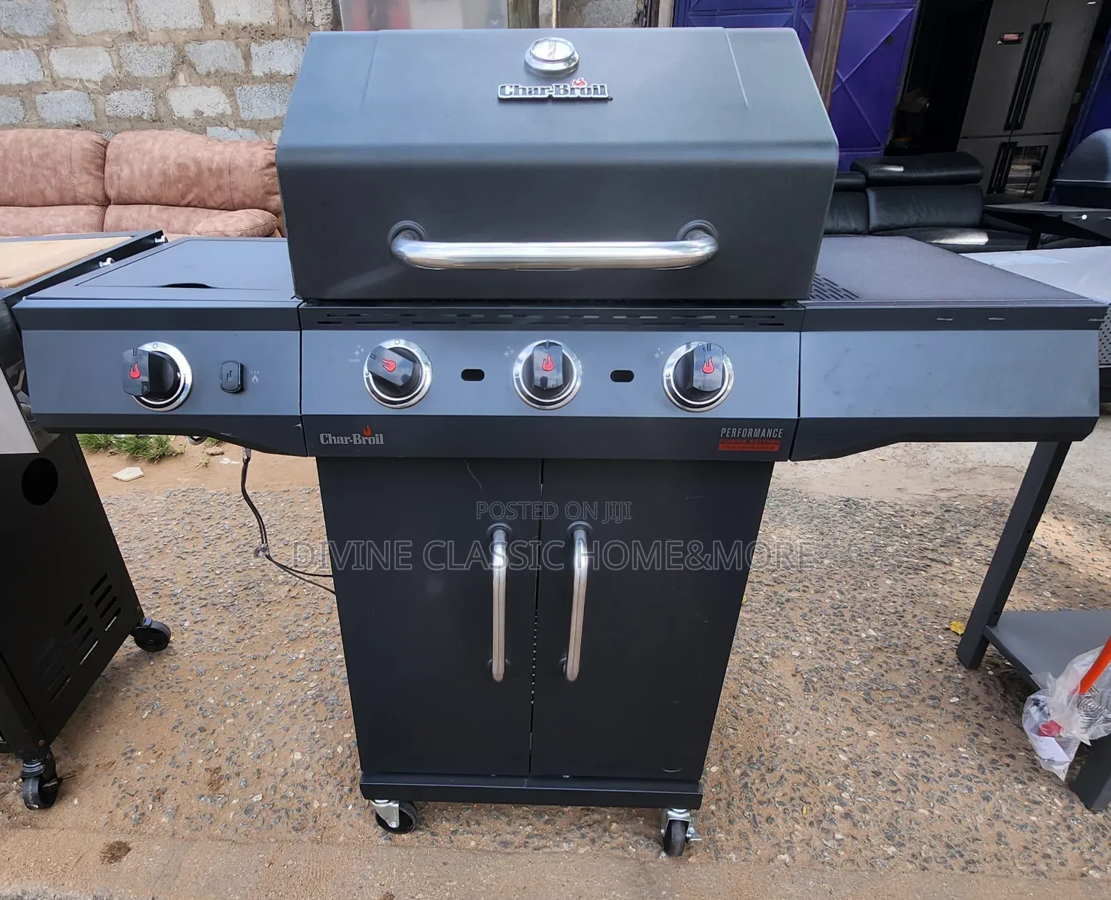 Tower Stealth 3000 4 Burner 3+1 Porcelain Gas Bbq+ Side Burner