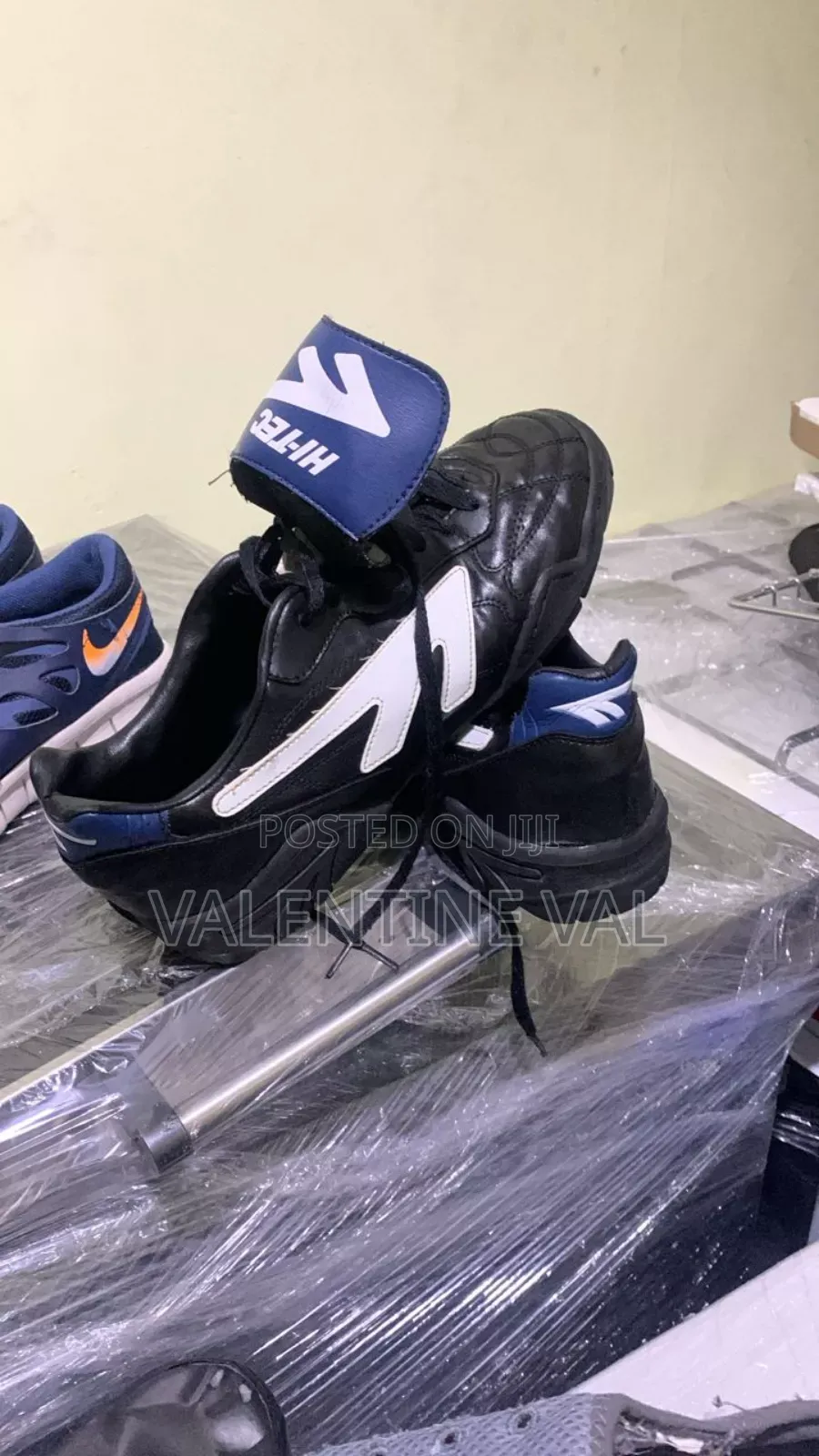 Hi Tech Size 41 Soccer Boots Design for Your Regular Workout