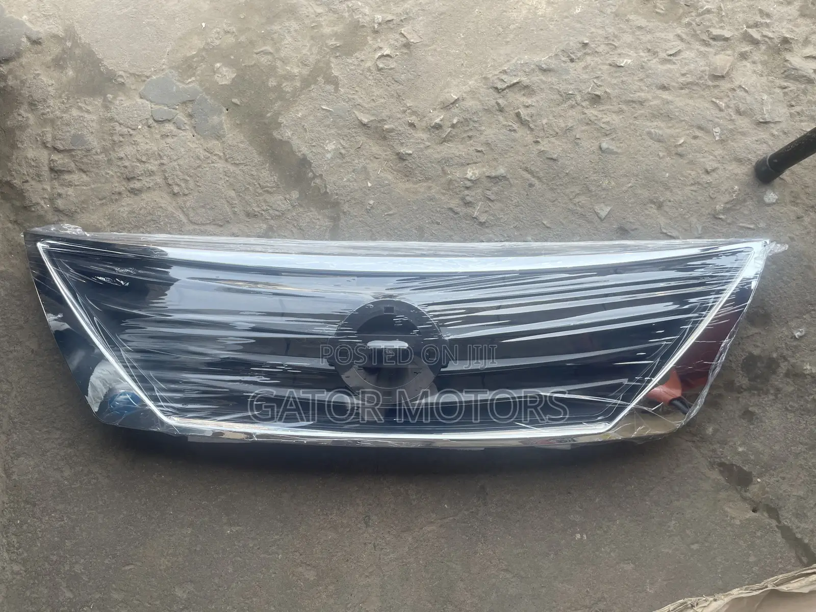 Almera Versa Sunny 2012 2013 2014 Top Shells Grille