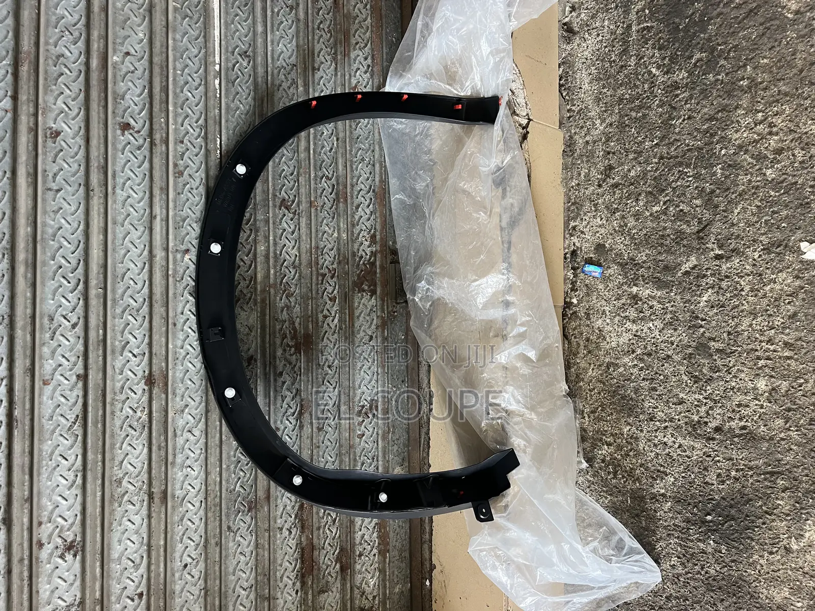 Mitsubishi Outlander Fender Moulding 2022,2023,2024,2025,2026