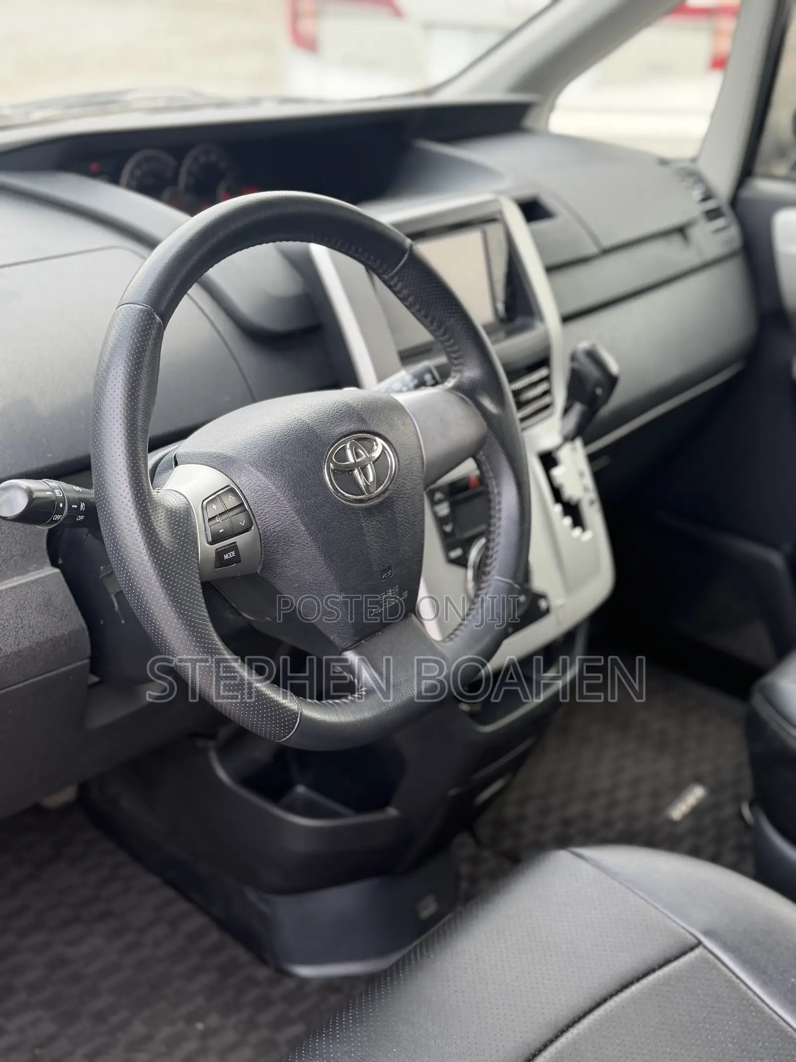 Toyota Voxy SV Premium 2014 Black