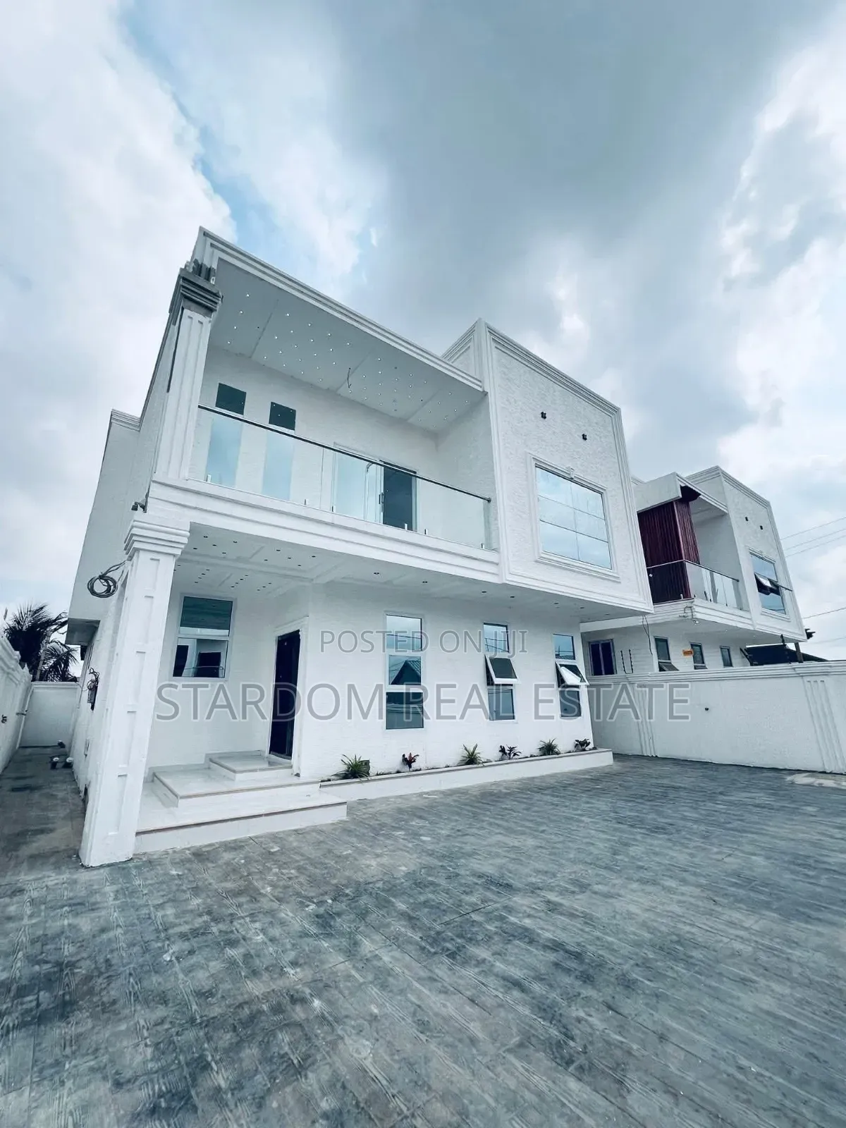 4bdrm Duplex in Ashaley Botwe, Nmai-Dzorn for sale