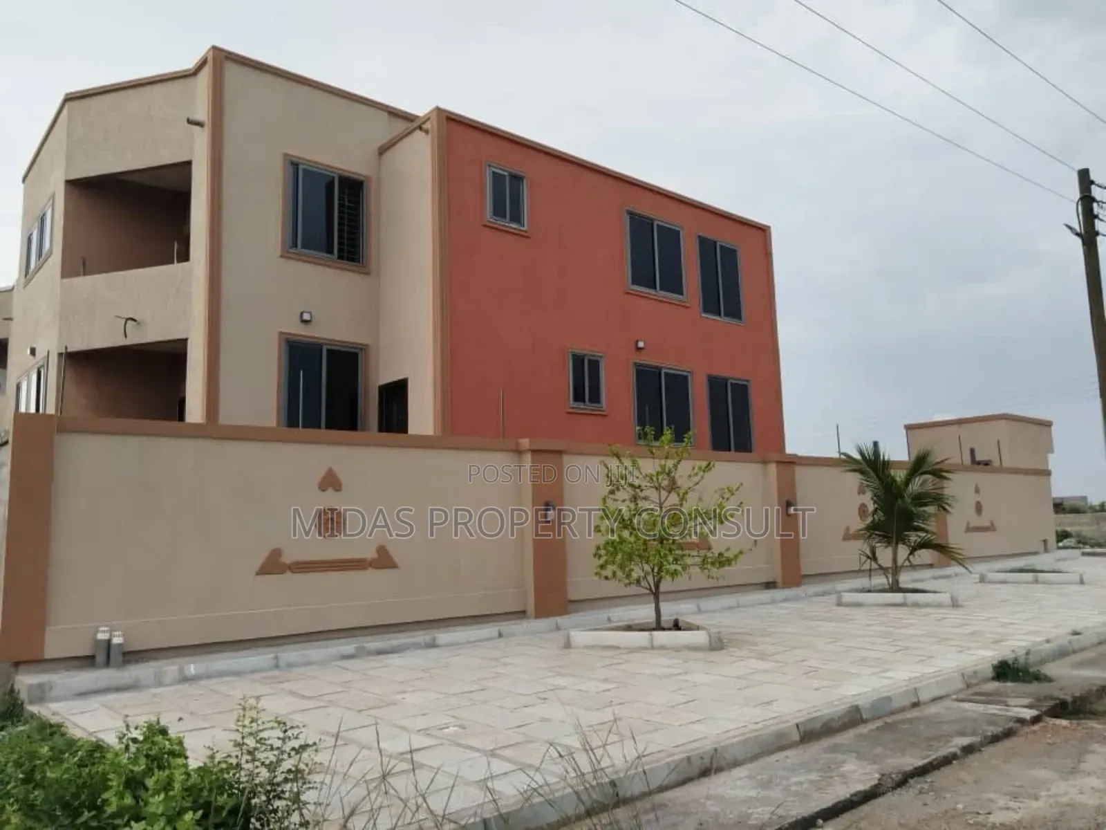 4bdrm House in Comm 24 Royal Palm, Accra Metropolitan for rent