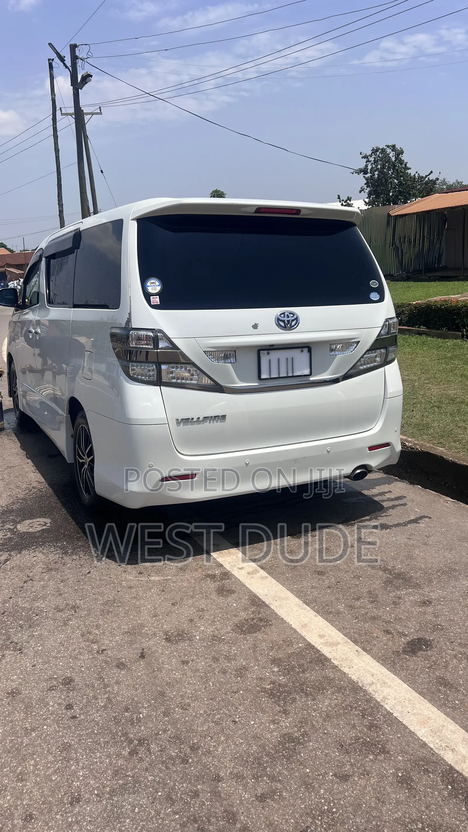 Toyota Vellfire 2011 White