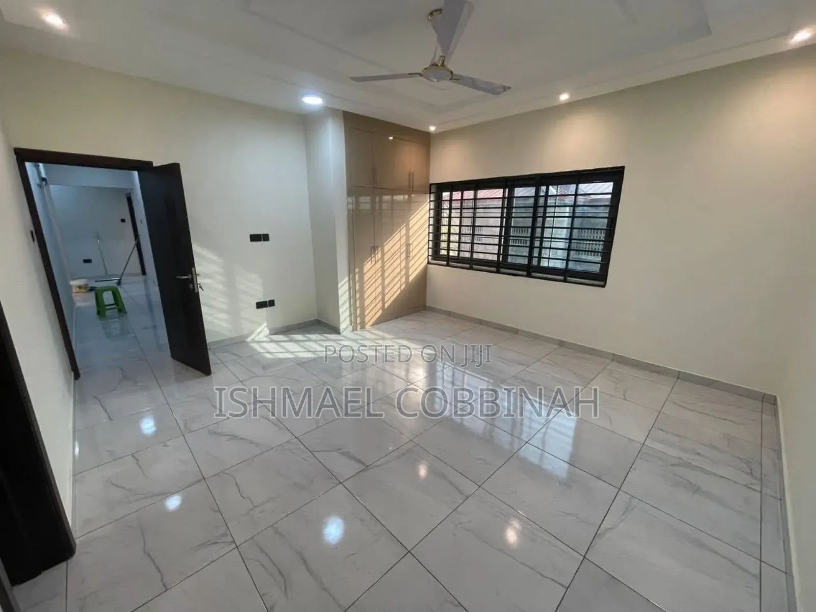 3bdrm Villa in Dome, Parakuo Estate for rent
