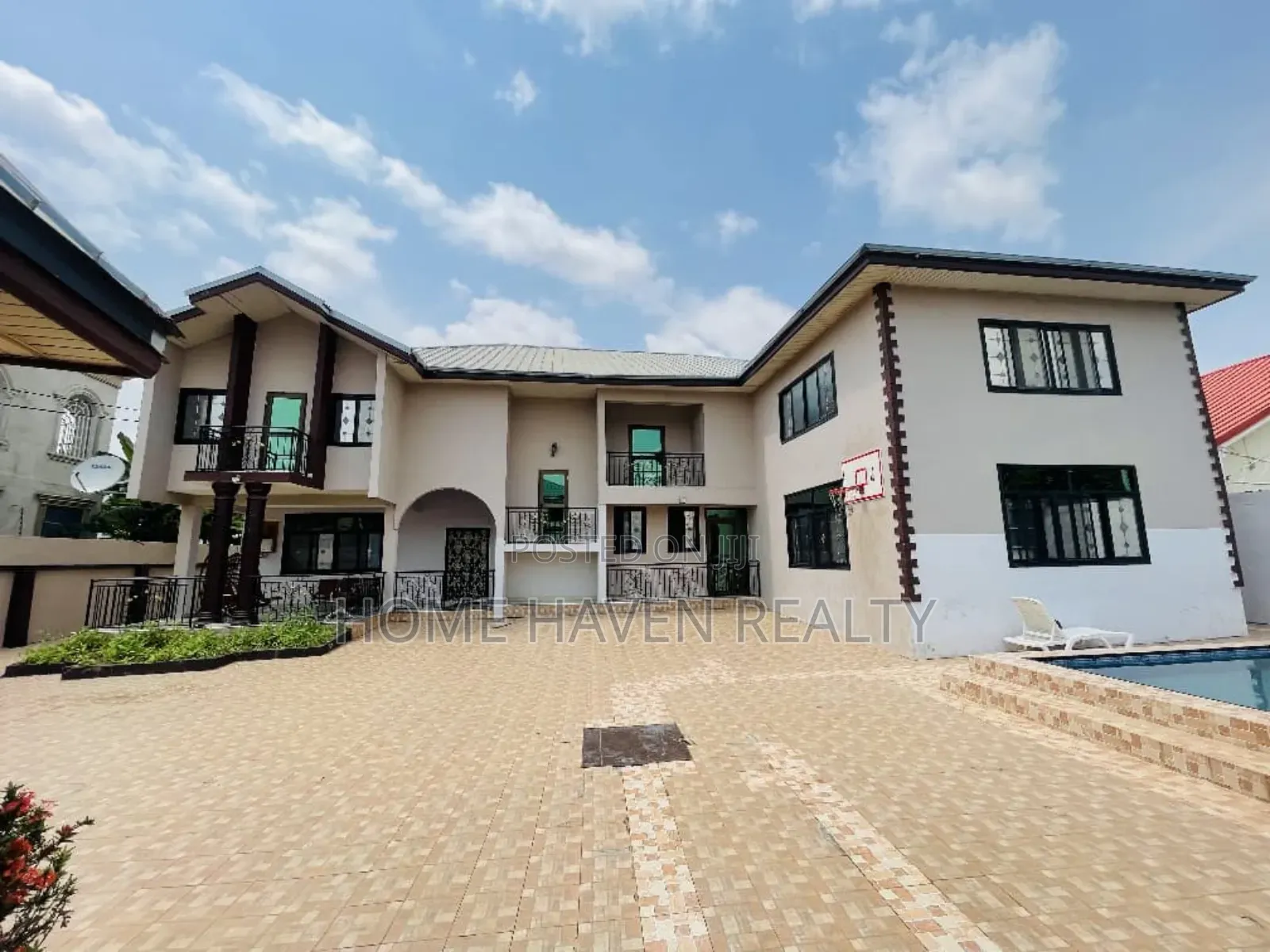 7bdrm House in East Legon Trassacco, American House for sale