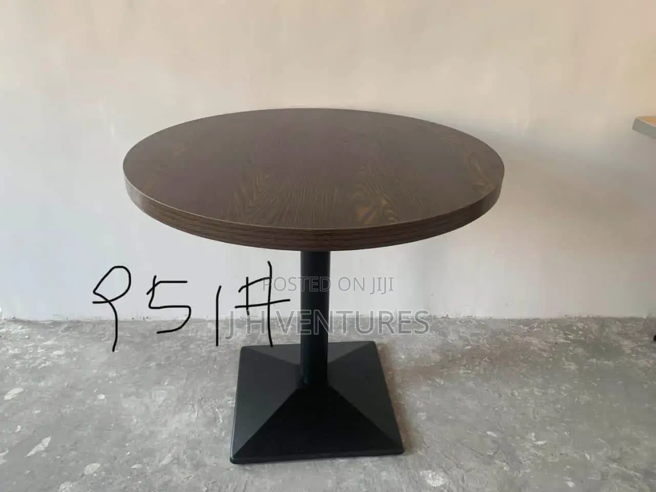 Bar Table Po8