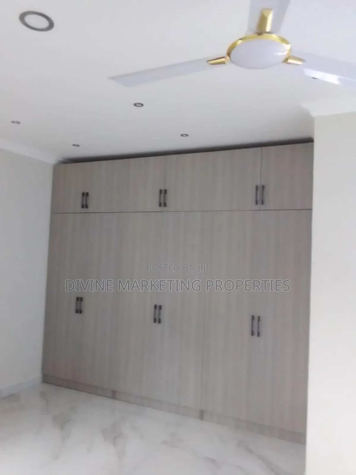 4bdrm House in Topbase for sale