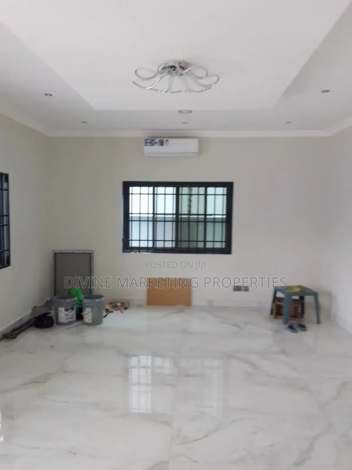 4bdrm House in Topbase for sale
