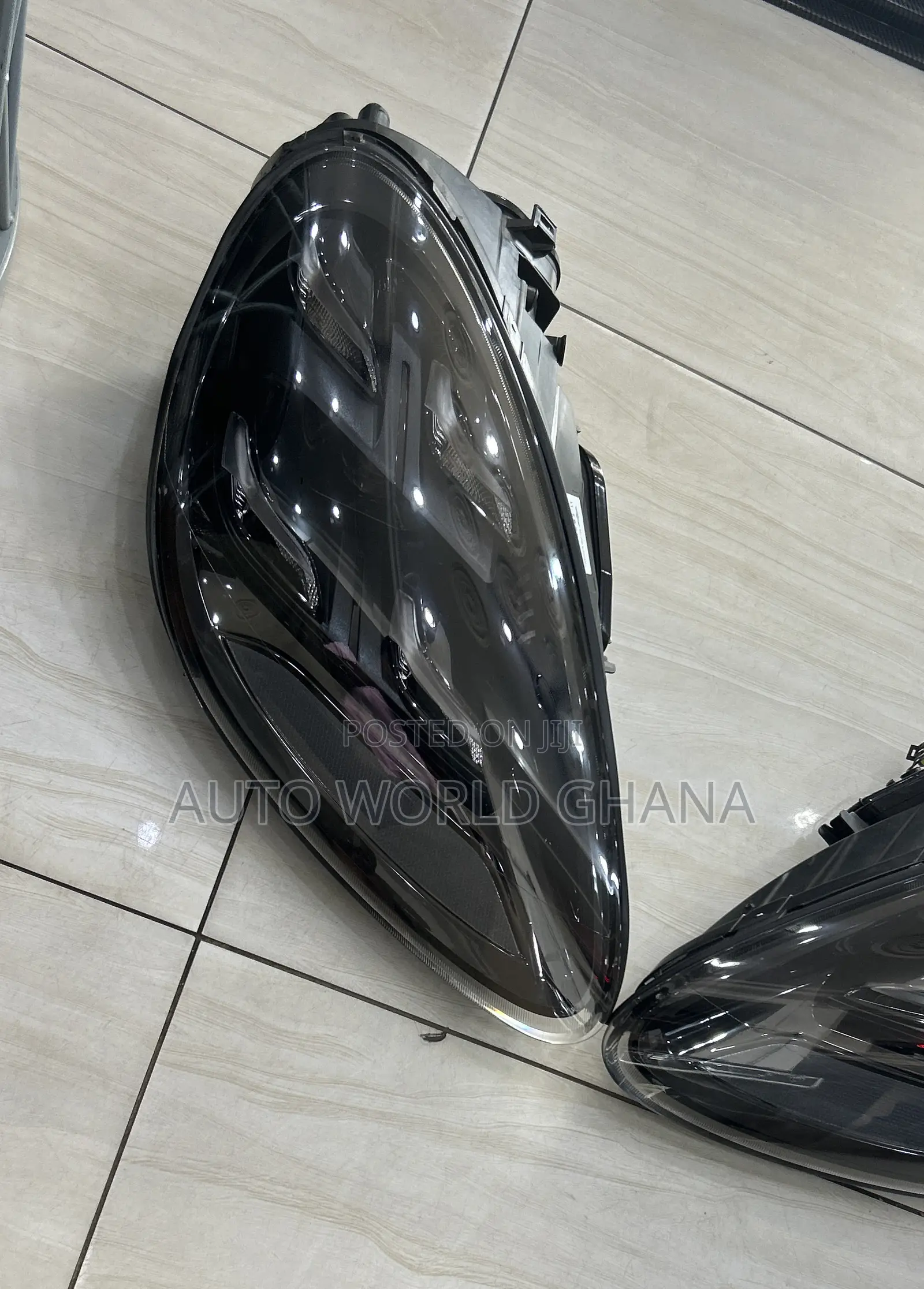 Porsche Cayenne Headlight 2011 - 2016 Headlight