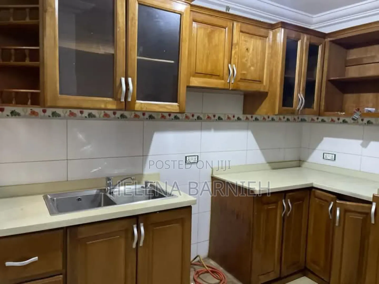 3bdrm Apartment in Helena Estate Agency, Last Stop for rent