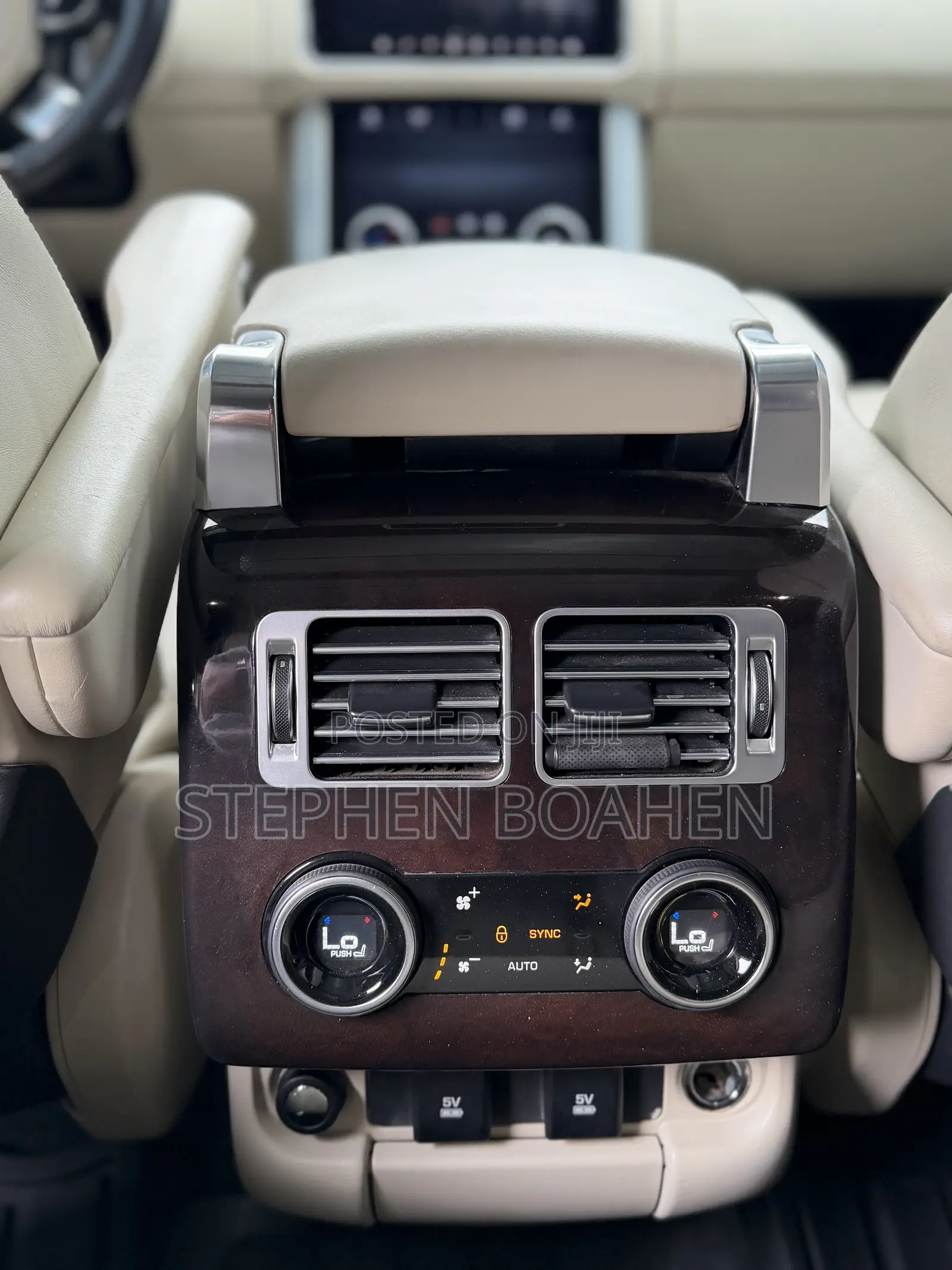 Land Rover Range Rover Vogue 2021 Black