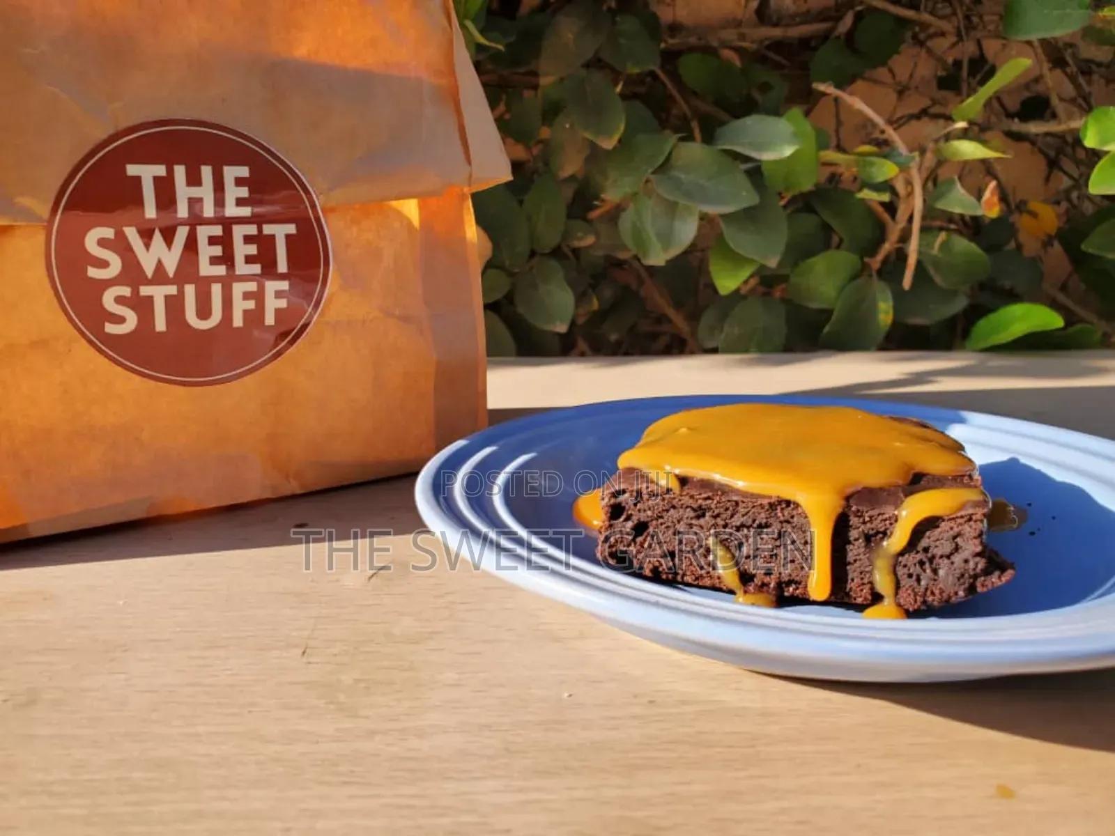 Soft Chocolate Brownies Filled With Rich Caramel(Box of 4)