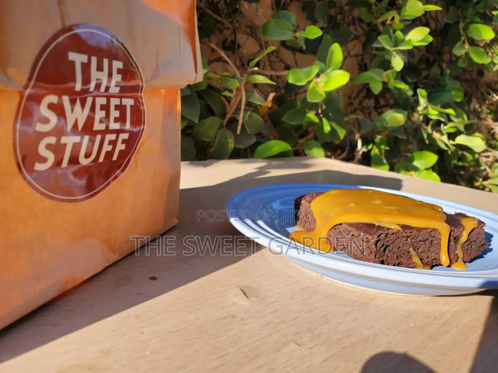 Soft Chocolate Brownies Filled With Rich Caramel(Box of 4)