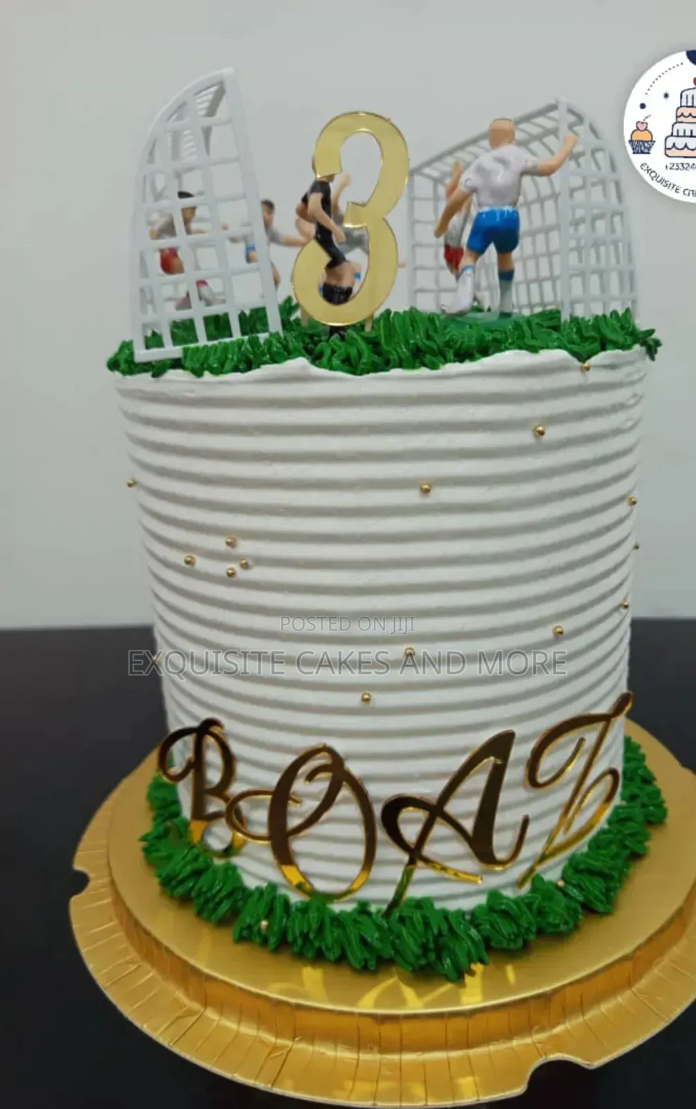 Football Pitch Character/Kids Cake