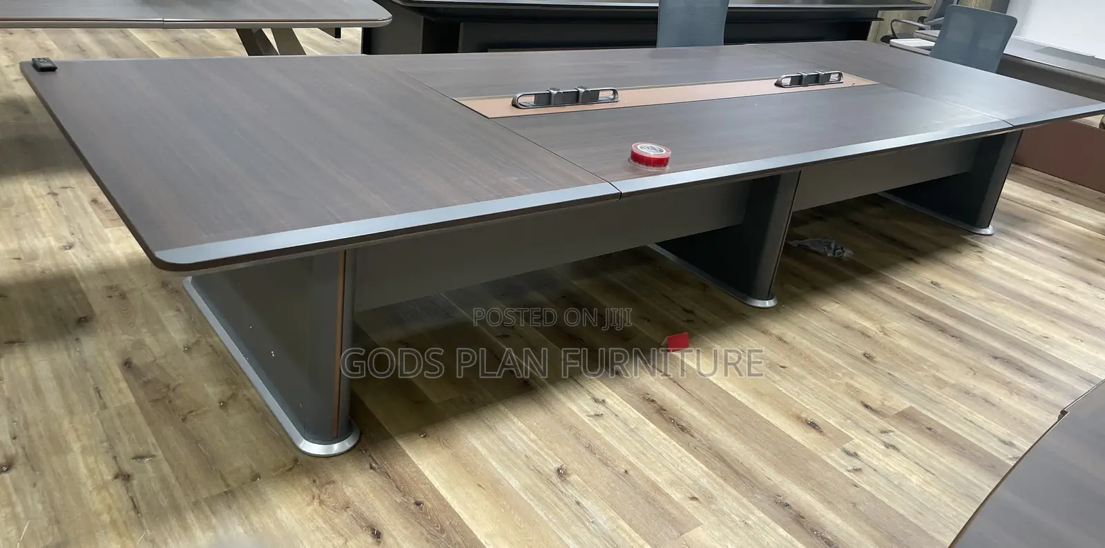 Conference Table ( +14)