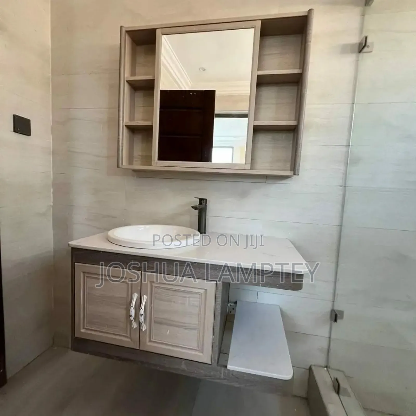 3bdrm Townhouse / Terrace in East Legon A&C Mall for rent